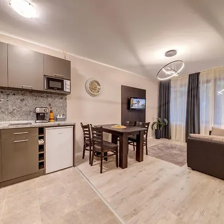 Slope Retreat At Dream View