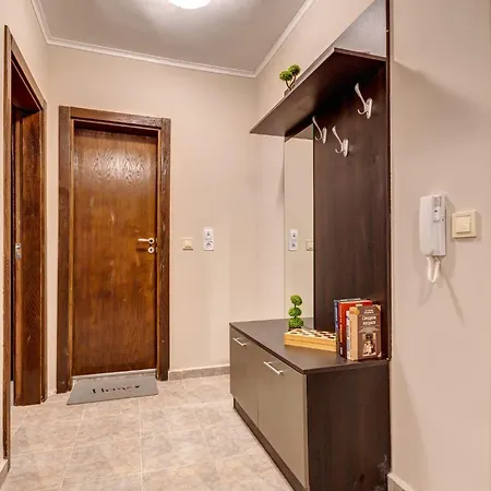 Slope Retreat At Dream View Apartman *